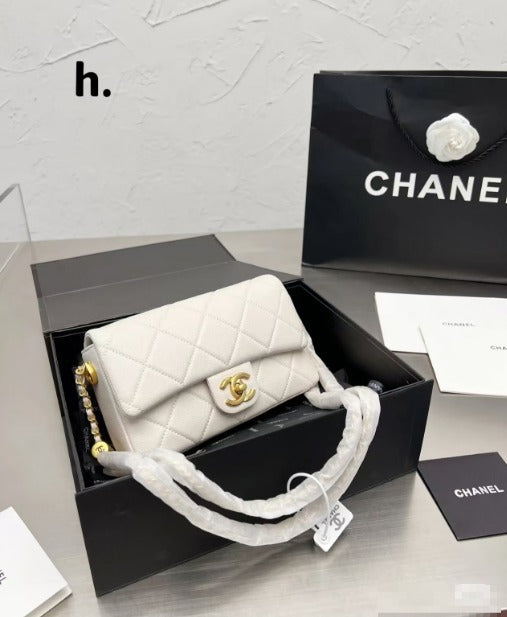 Chanel Top 23P Love Bag